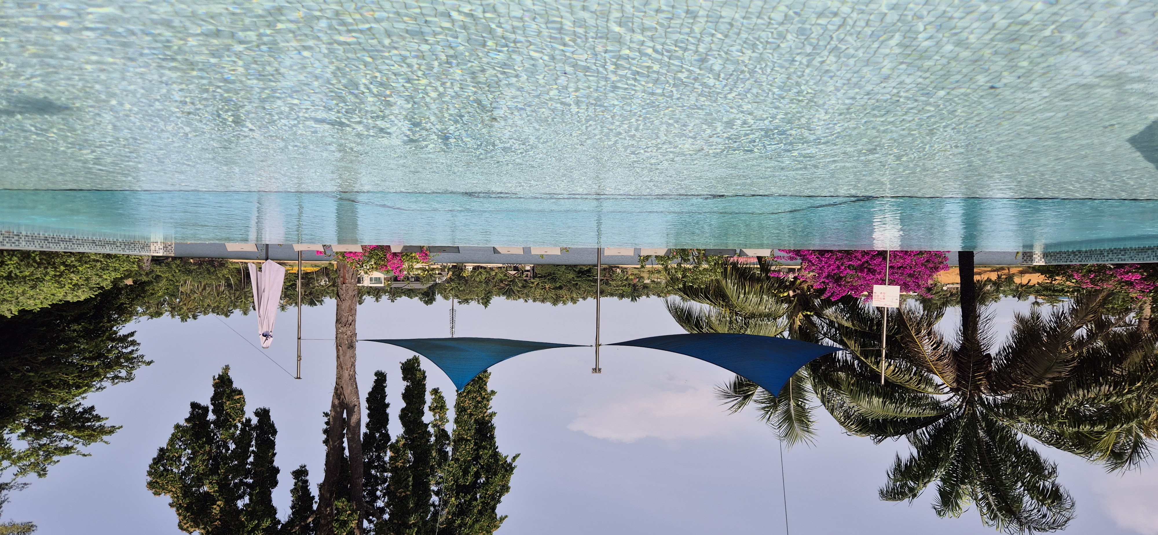 La piscine à débordement